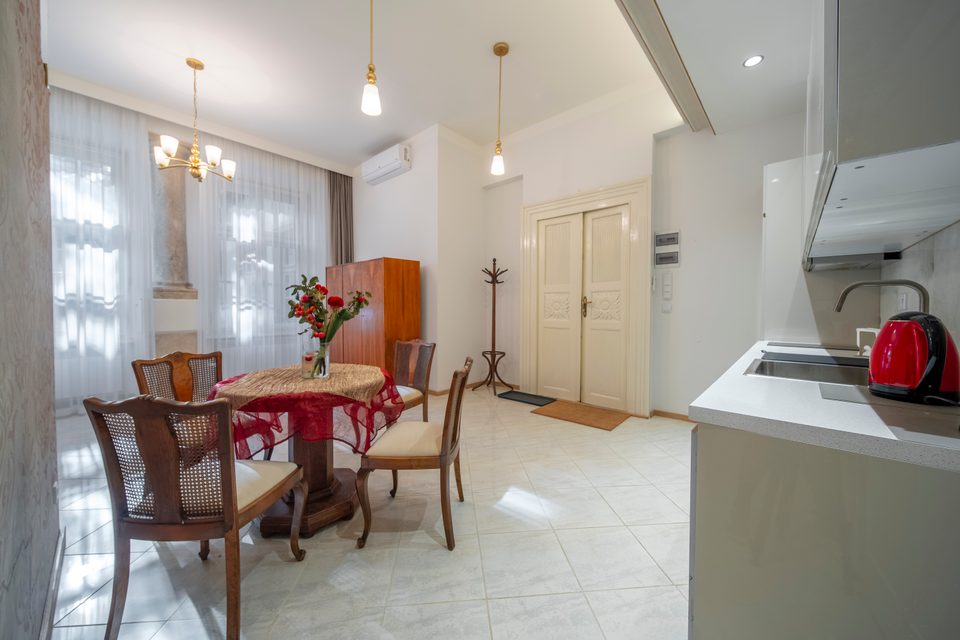 Aneks kuchenny i jadalnia apartamentu typu Superior